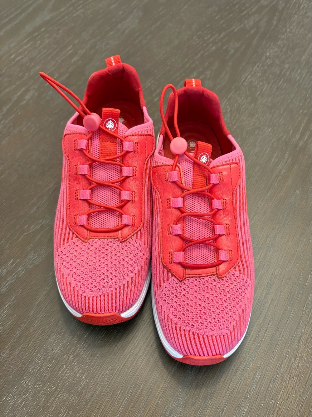 Women’s Nurture Response Bartlett Pink & Red Leather Sneakers Size 8.5